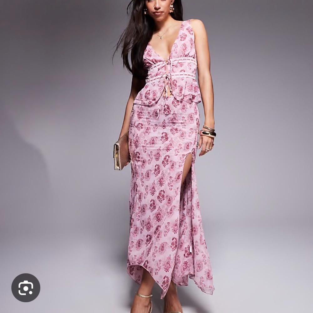 Princess Polly Floral Pink Set. Blouse and Skirt Set